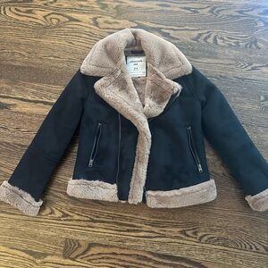 Abercrombie Kids Black and Brown Puffer Jacket size 9-10
